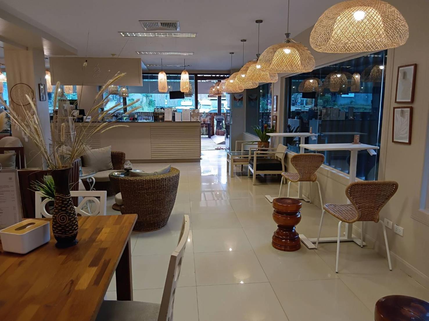 Lanta Garden Hill Resort & Apartments 란타섬 외부 사진