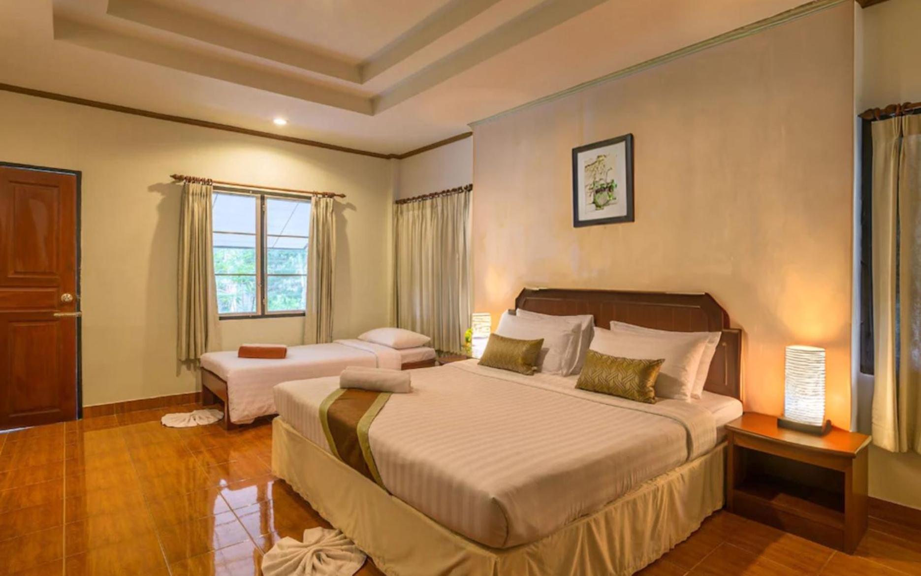Lanta Garden Hill Resort & Apartments 란타섬 외부 사진