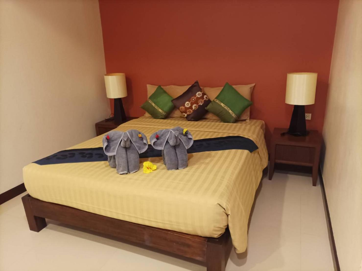 Lanta Garden Hill Resort & Apartments 란타섬 외부 사진