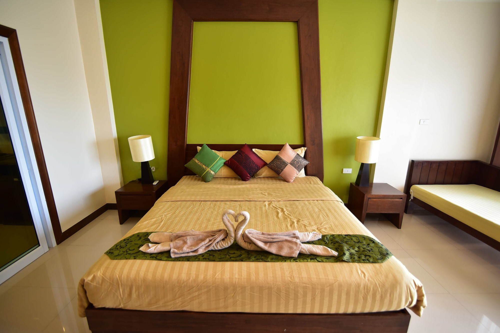 Lanta Garden Hill Resort & Apartments 란타섬 외부 사진