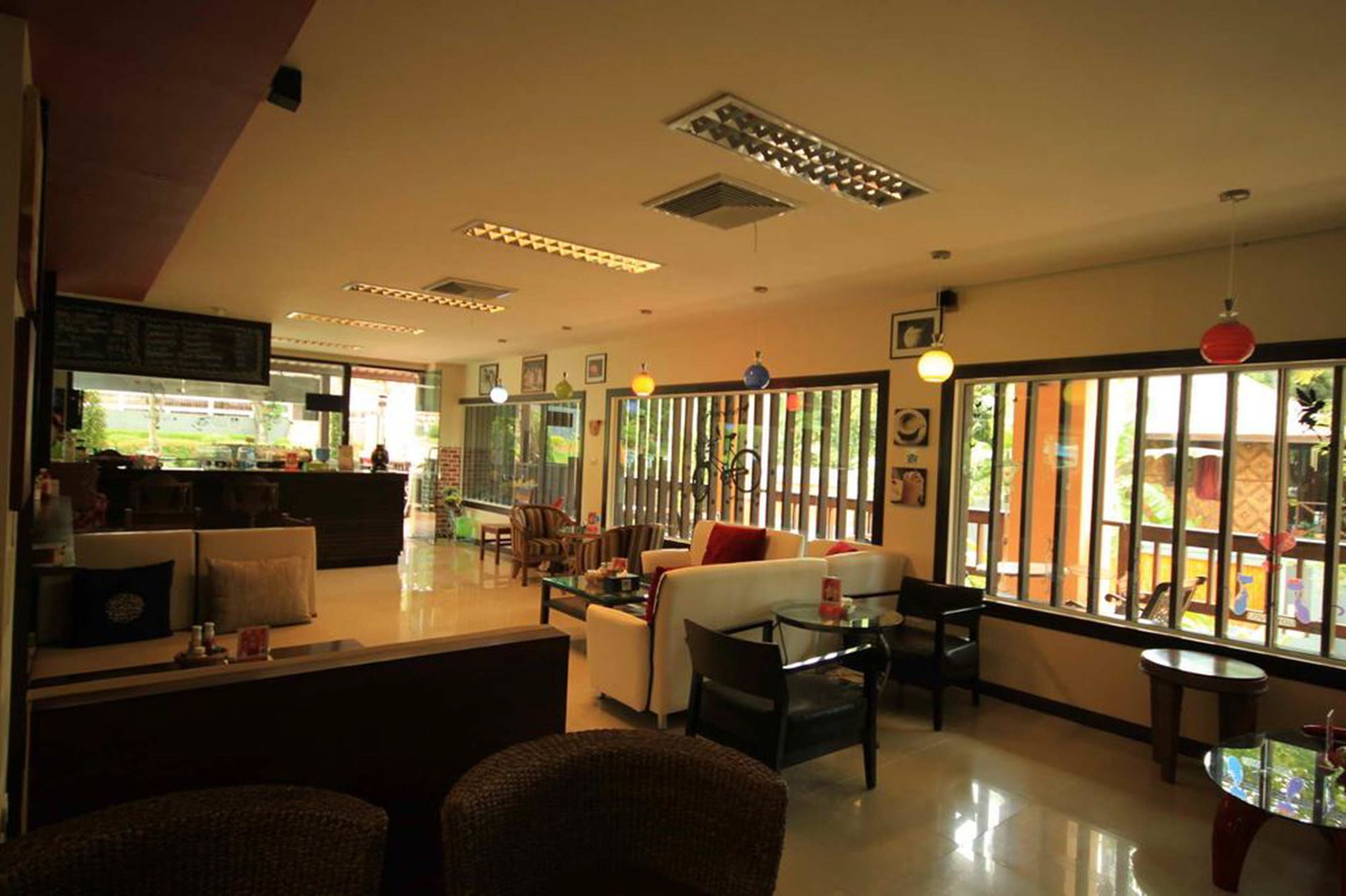 Lanta Garden Hill Resort & Apartments 란타섬 외부 사진